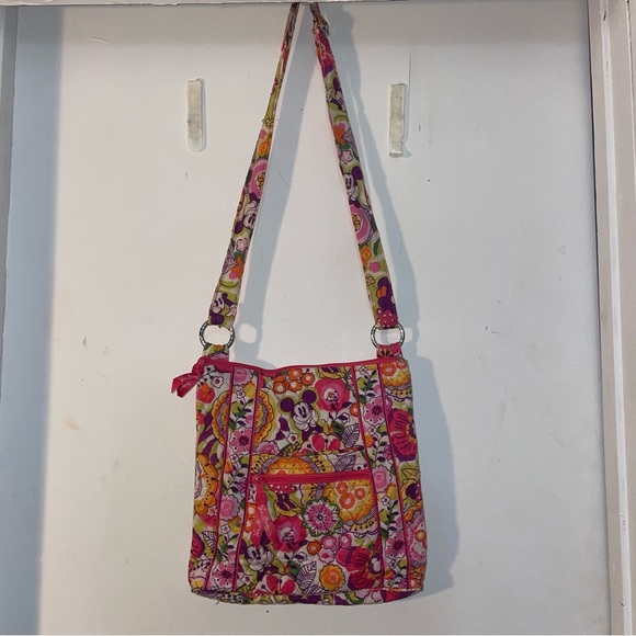 Vera Bradley x Disney parks - Picture 2 of 6